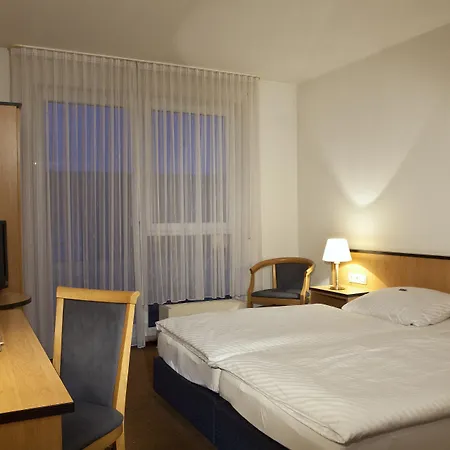 Airport-Messe-Hotel Stetten-3